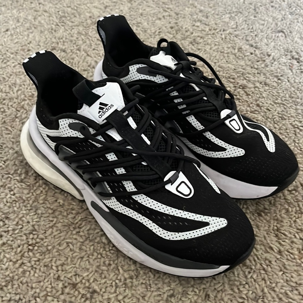 Adidas alphaboost V1 shoes